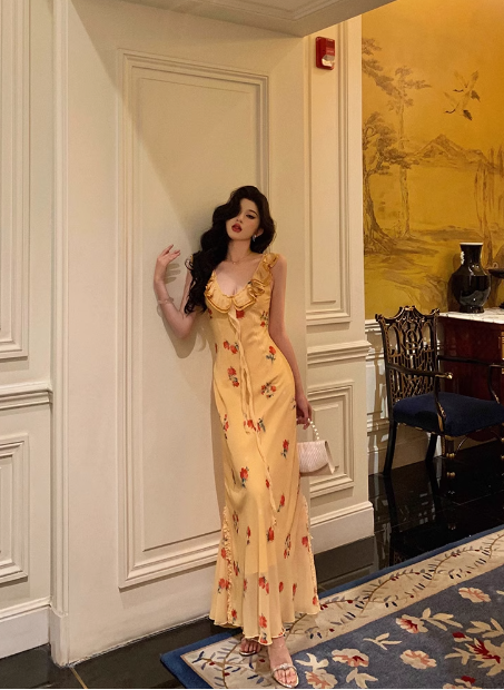 Cute A line V Neckline Yellow Floral Sleeveless 18th Birthday Dress Party Gown Birthday Outfits For Women DP0208