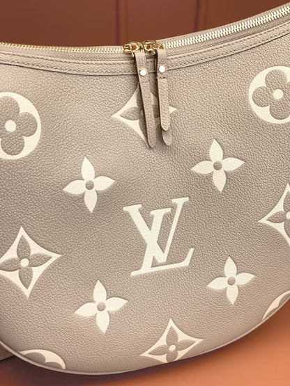 Louis Vuitton Loop Hobo M46738