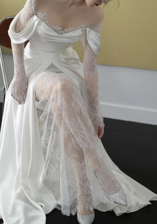 Gentle White A Line Long Sleeve Sequin Lace Satin Evening Dress Party Dress Wedding Dress SH3476