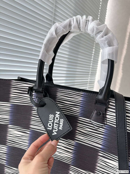 LOUIS VUITTON Sac Plat Multicolor M23957