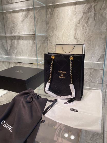 CHANEL SHOPPING BAG