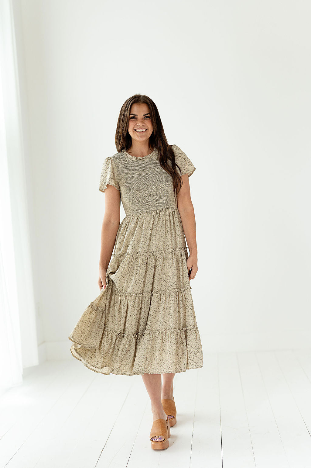 loveedsTM-Quinn Smocked Floral Dress