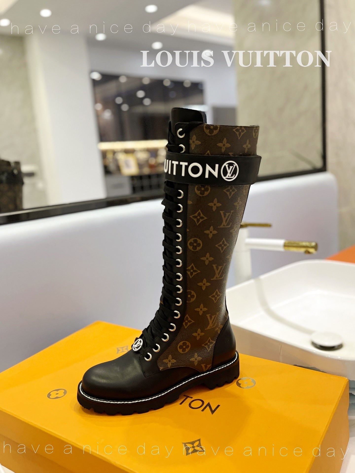 Premium LUV BOOTS 032