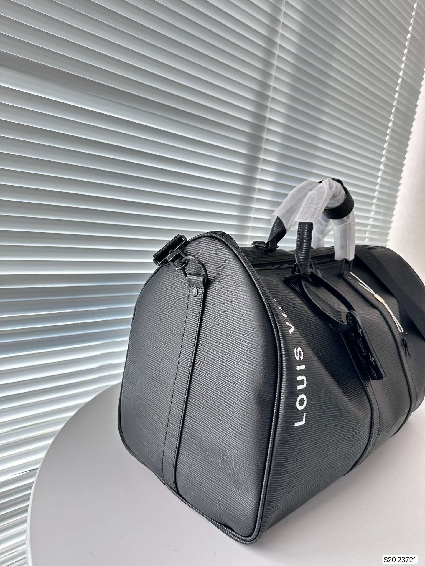 Black Epi Louis Vuitton Keepall 45