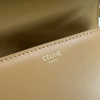 CELINE CLASSIQUE TRIOMPHE BAG in shiny calfskin