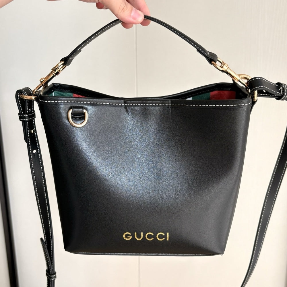 GUCCI GG EMBLEM SMALL BUCKET BAG BLACK LEATHER 20CM 815118 AAEC2 1000