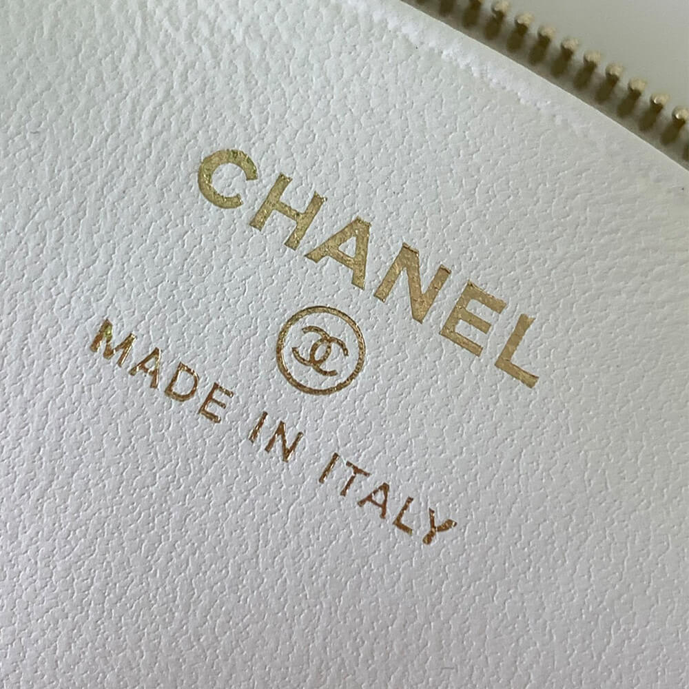 CHANEL Classic Chain Hobo