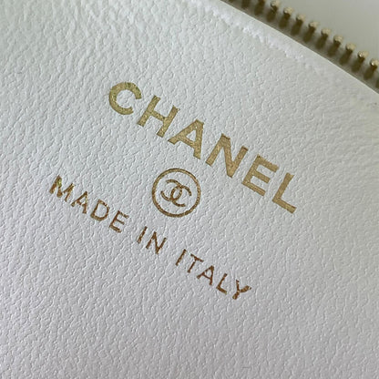 CHANEL Classic Chain Hobo