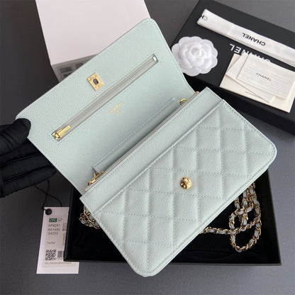 CHANEL Classic Wallet On Chain