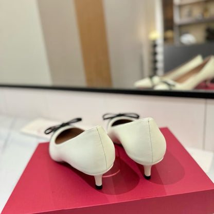 VALENTINO BEPOINTY PUMP IN PATENT LEATHER WHITE 6W2S0LQ0DAL A81