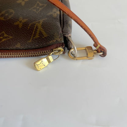 Louis Vuitton x Takashi Murakami 2004 Pochette shoulder bag