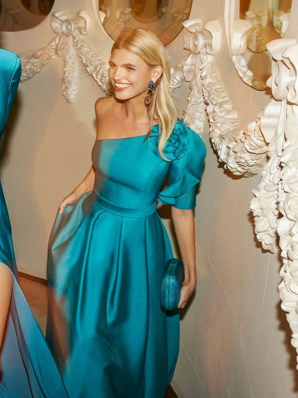 Oblique Shoulder Three-dimensional Floral Solid Color Maxi Dress