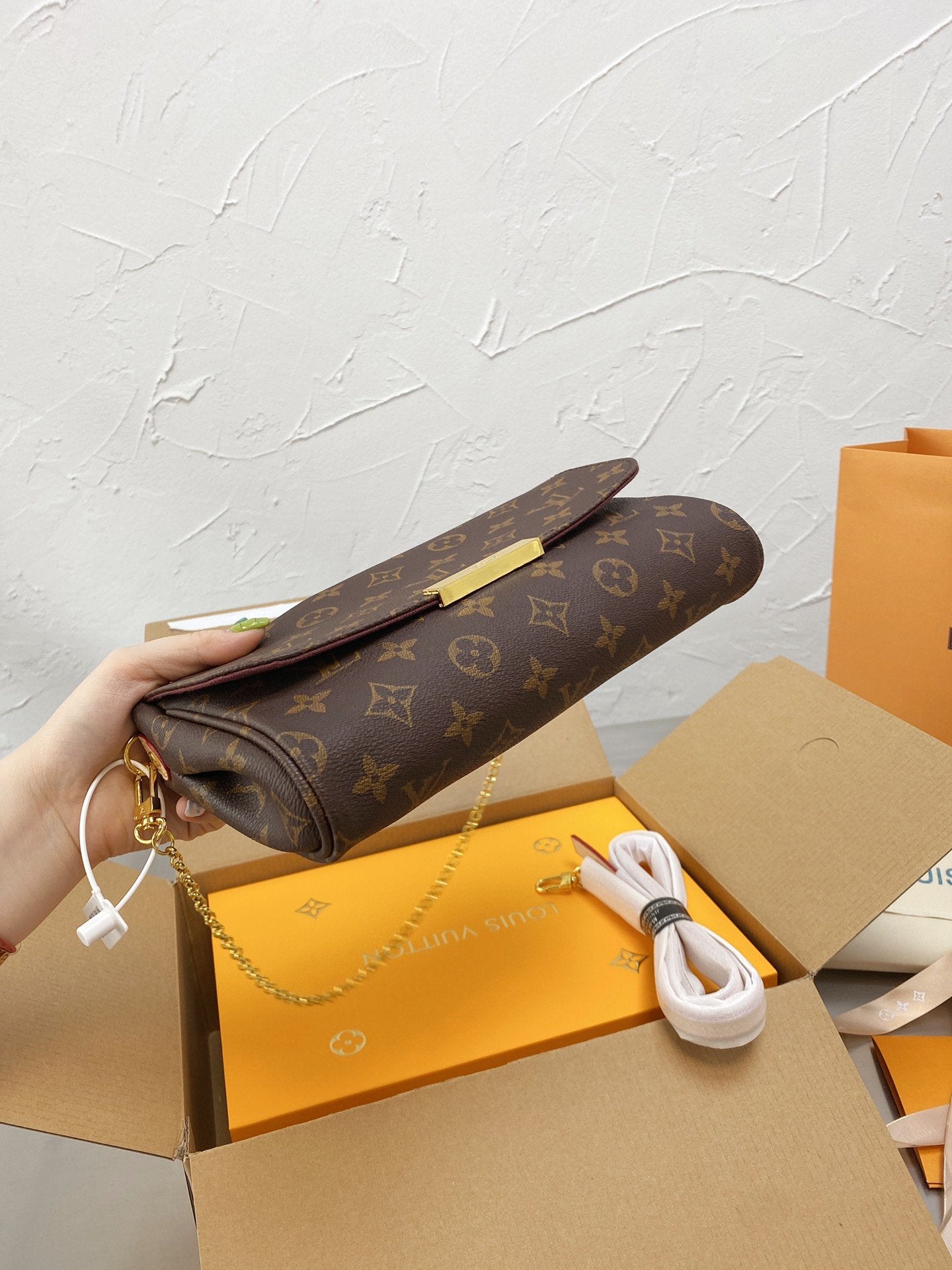 Louis Vuitton Monogram Favorite MM