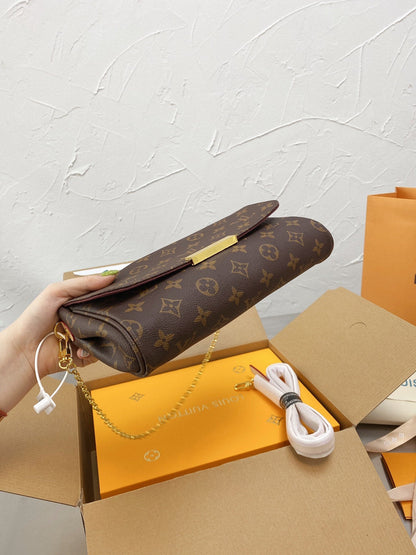 Louis Vuitton Monogram Favorite MM
