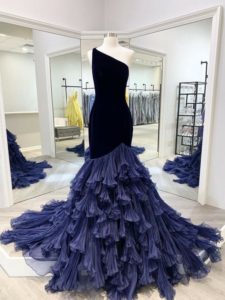 Black Beading Elegant Fashion Long Tulle White Trailing Ball Gown Evening Dress Wedding Dress gh4229