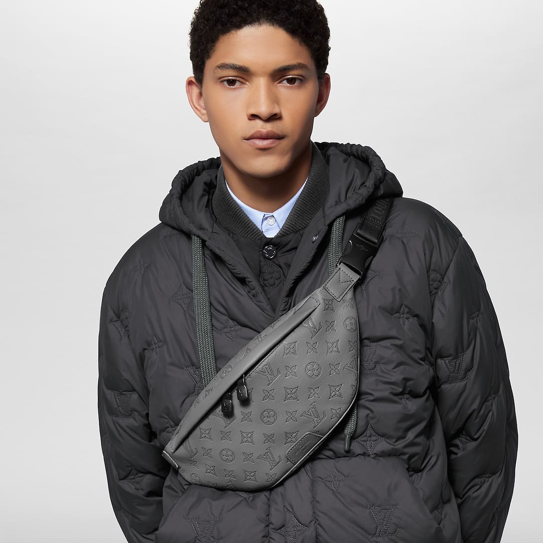 Louis Vuitton M46108 Discovery Bumbag