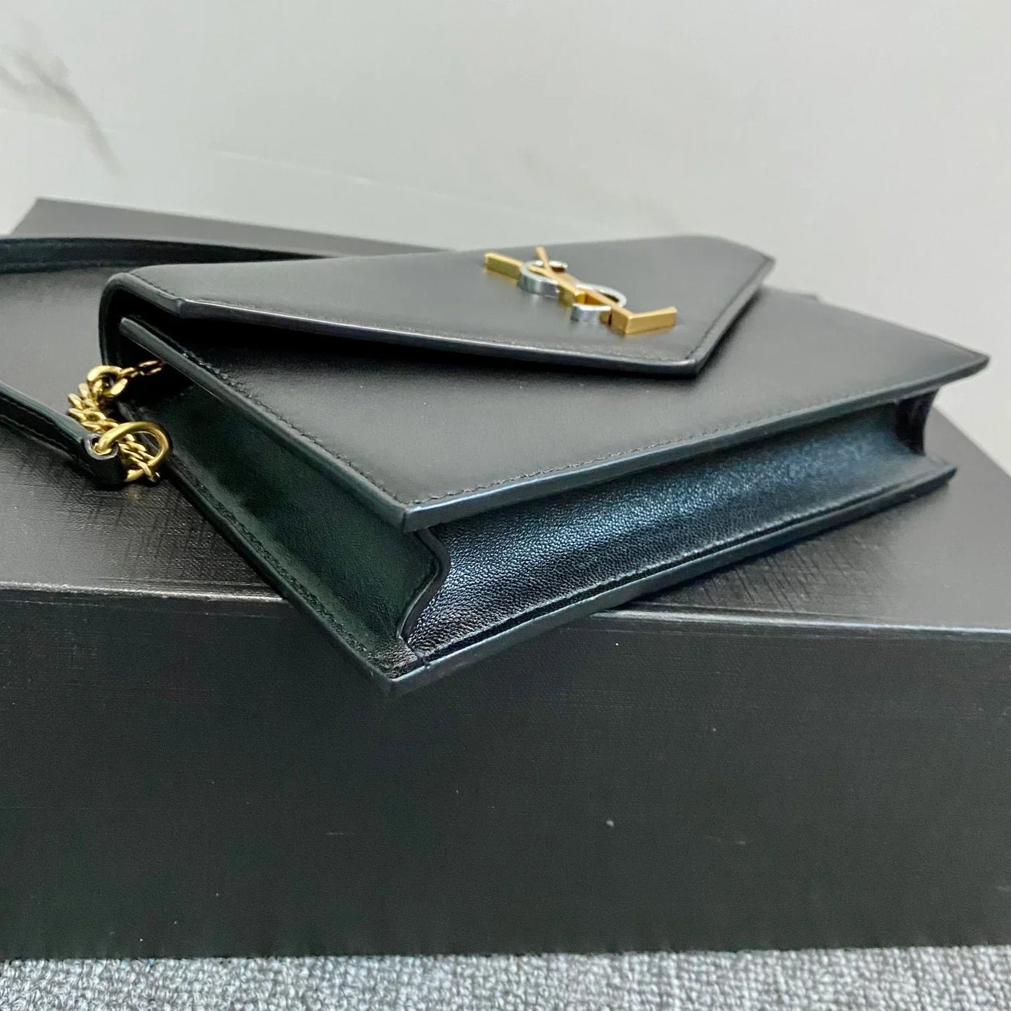 YSL Cassandra Shoulder Black Bag - 19x12.5x3.5cm