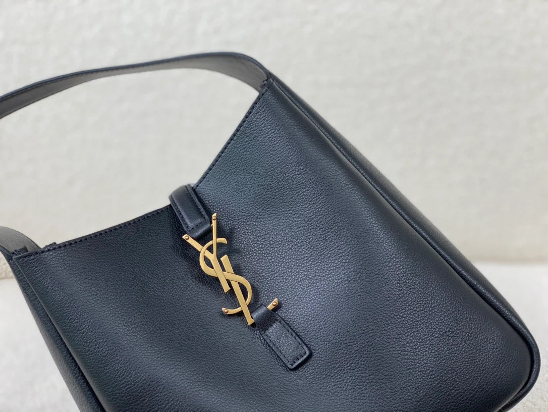 YSL Le 5 A 7 Supple Small Grained Leather Black 23 x 22 x 8.5cm
