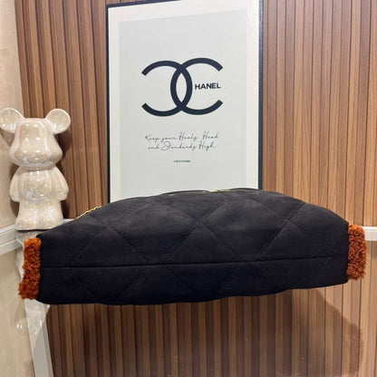 CHANEL Chanel 22 Hobo Small Black Velvet