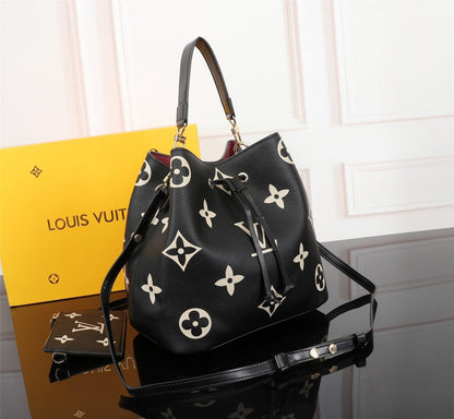 LOUIS VUITTON Néonoé MM Monogram Empreinte