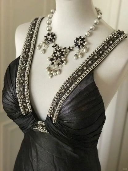 ___Black beaded mysterious and noble black swan vintag Downton Abbey deep V long satin ball gown evening dress gh4390