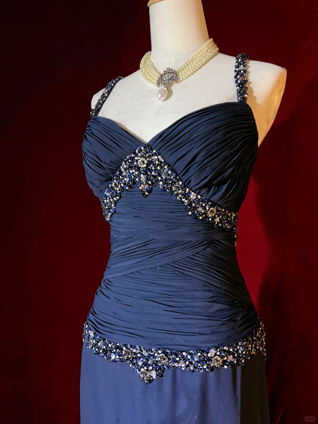 Retro Navy Blue A Line Spaghetti Strap Beaded Appliques Satin Prom Dress Evening Dress SH3332