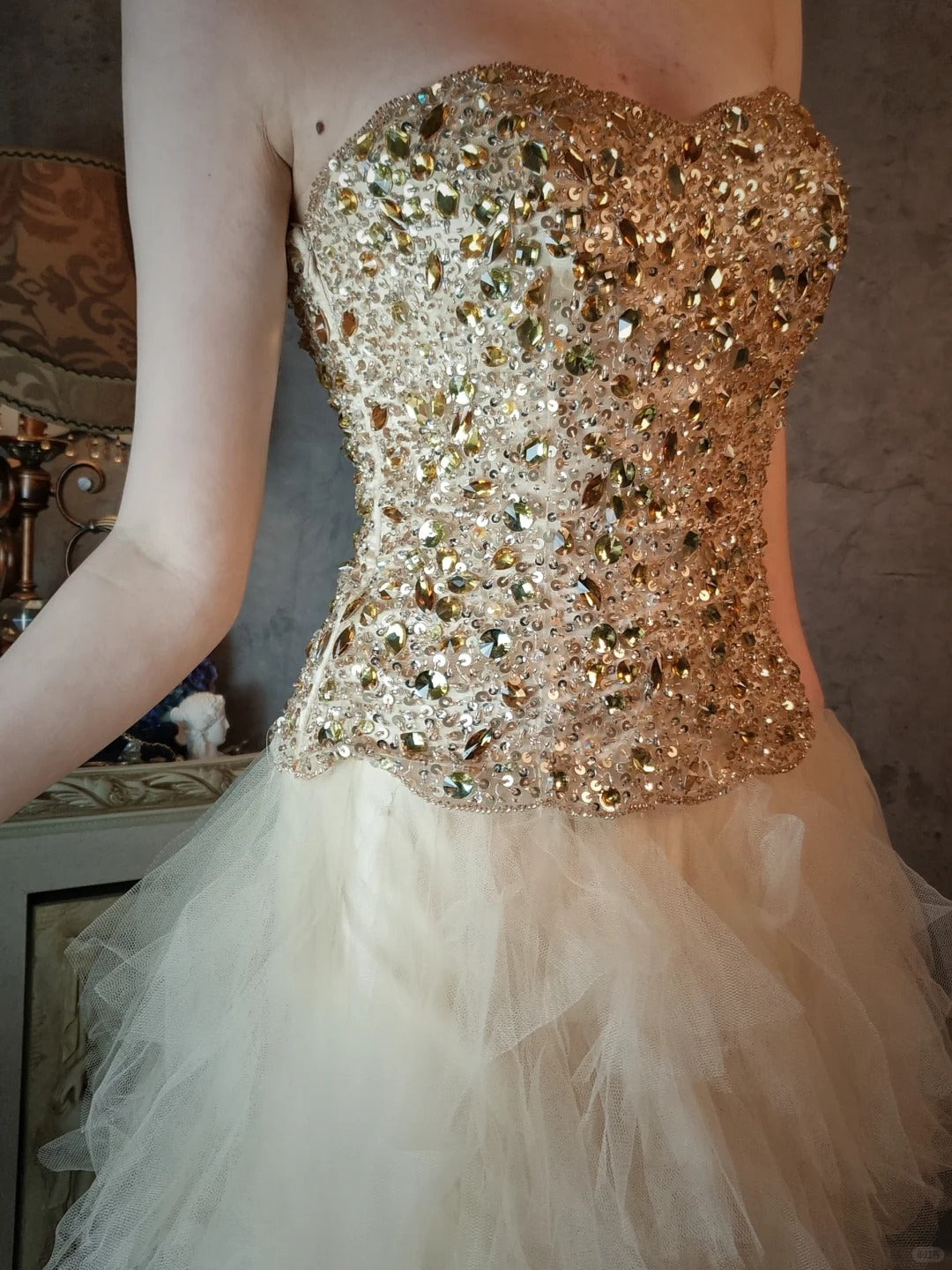 Ivory white gorgeous beautiful vintage long tulle yellow crystal beaded princess style fluffy ball gown evening dress party dress gh4796