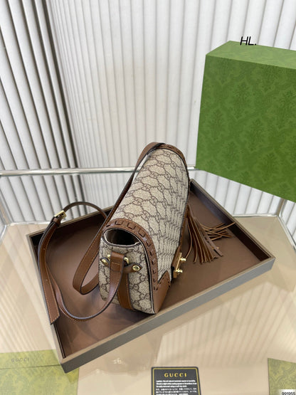 Padlock Small Shoulder Bag Beige And Ebony GG