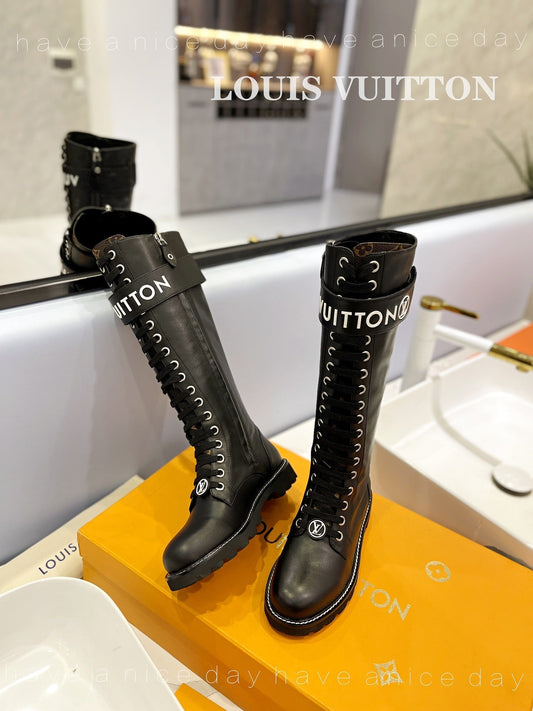 Premium LUV BOOTS 031