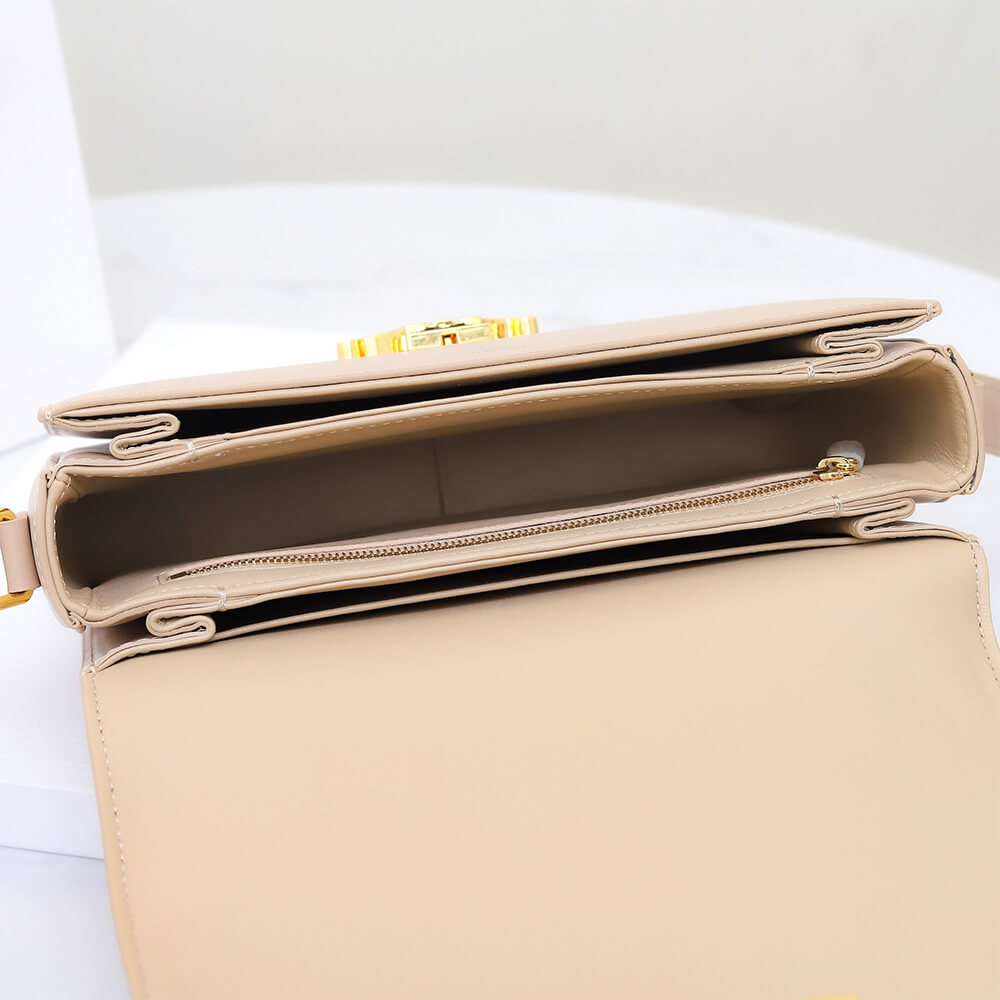 CELINE CLASSIQUE TRIOMPHE BAG in shiny calfskin