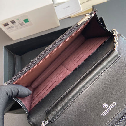 CHANEL Classic Wallet On Chain