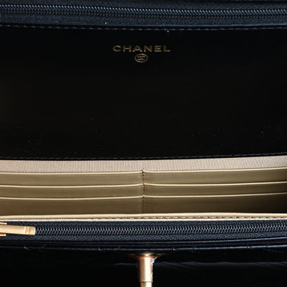 CHANEL Classic Wallet On Chain