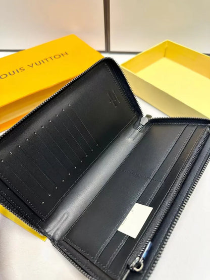 LV Louis Vuitton Classic Simple Black Clutch Bag 19x10cm