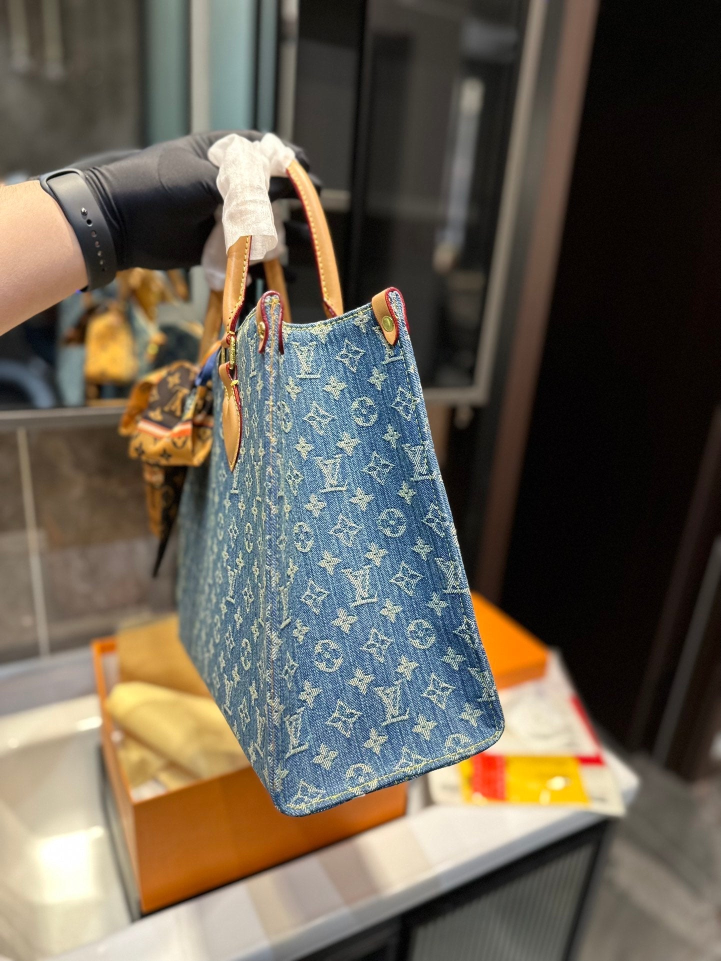 New LV Remix OnTheGo MM