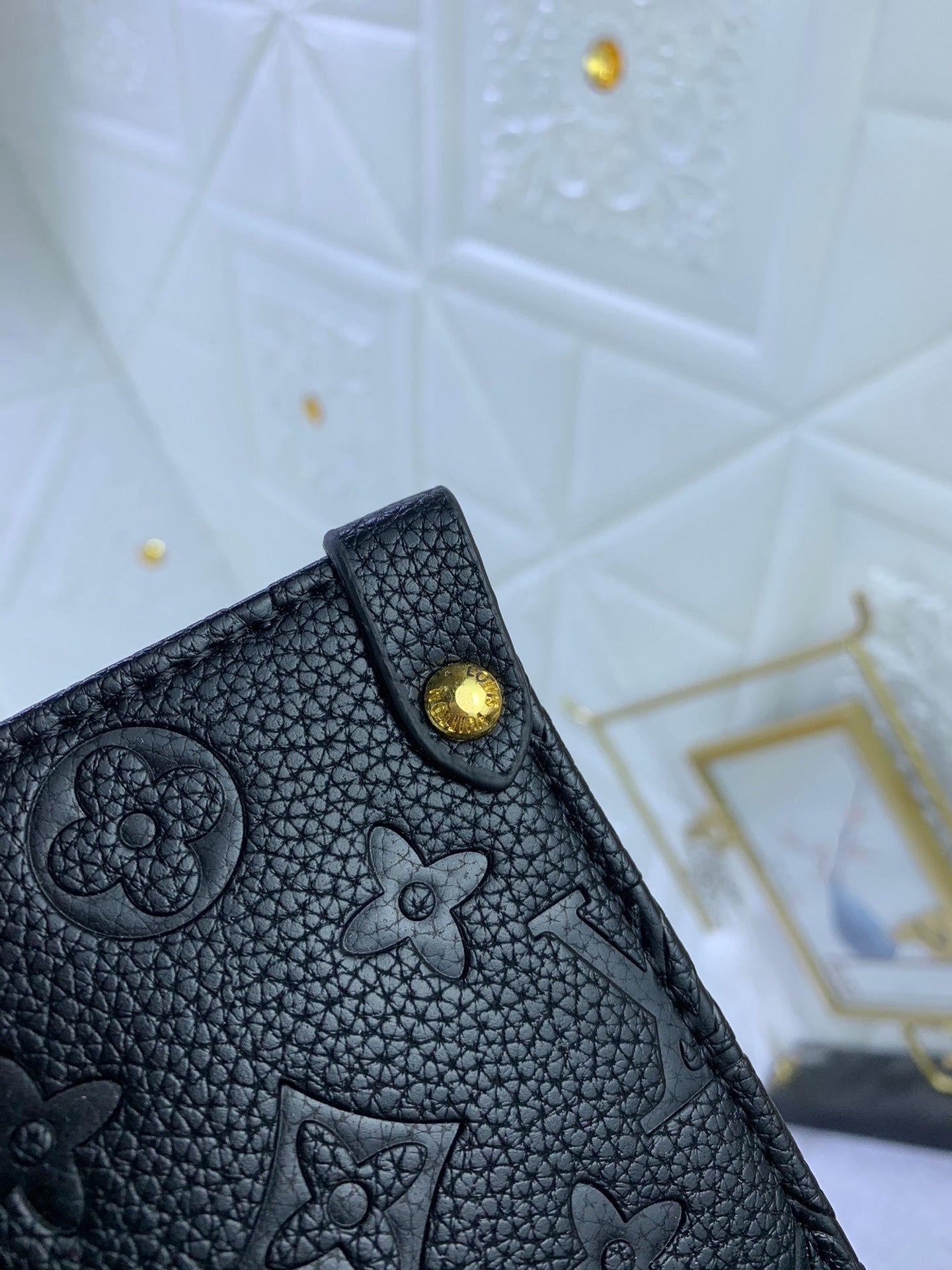 EN – Luxury Bags LUV 769