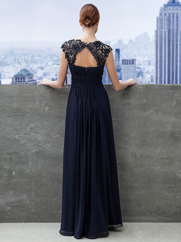 Round Neck Lace Solid Color Maxi Dress