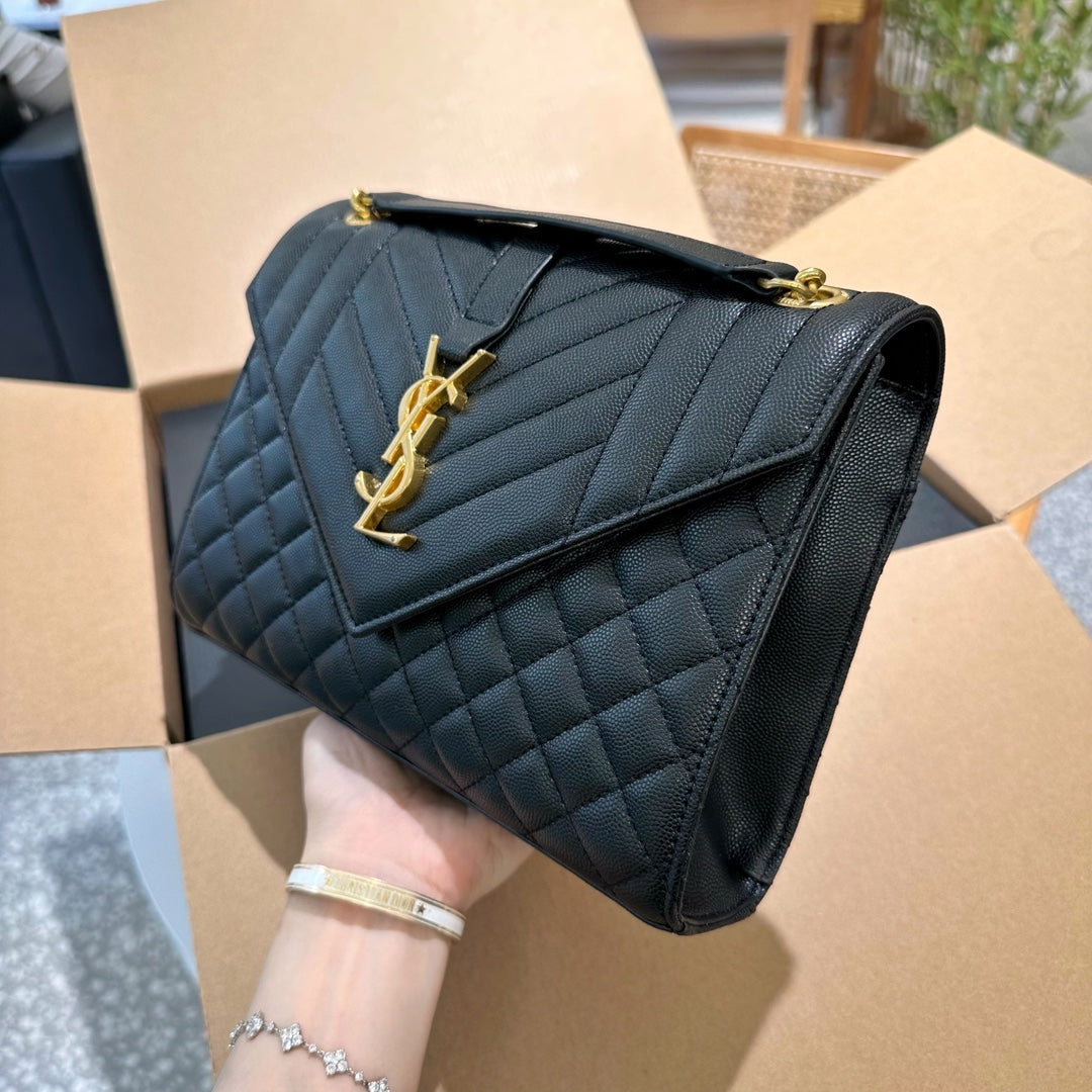 ENVELOPE MEDIUM IN MATELASSÉ