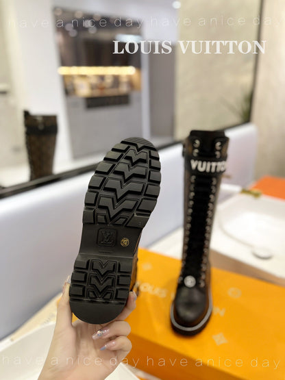 Premium LUV BOOTS 032