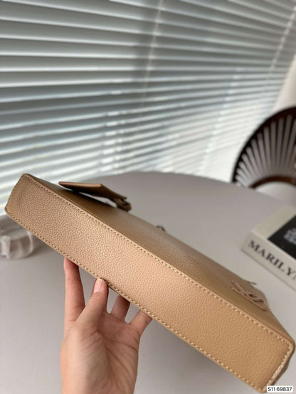 Lv CLUTCH BAG