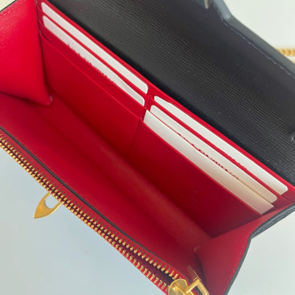 Valentino Garavani Rockstud Wallet on Chain in Textured Leather