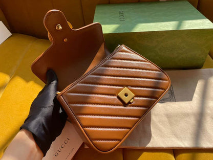 Gucci GG Marmont Mini Top Handle Bag 583571  21x15.5x8cm