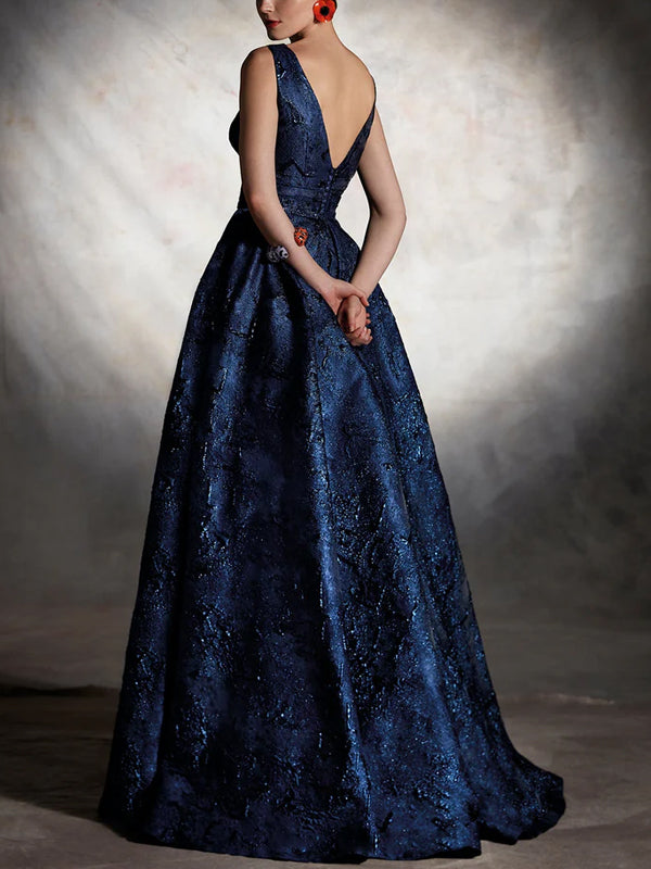 V-Neck Sleeveless Solid Color Maxi Dress
