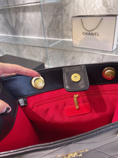 CHANEL SHOPPING BAG