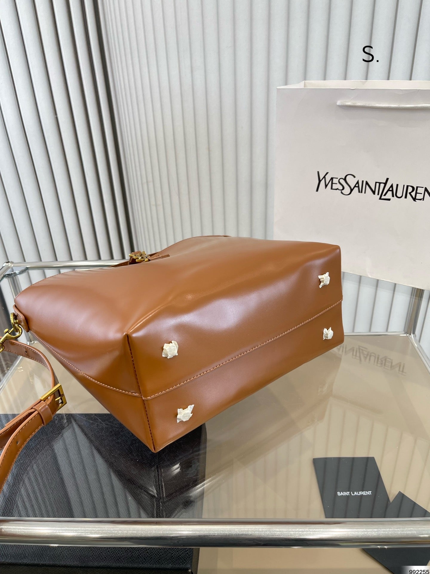 YSL LE 5 À 7 SUPPLE SMALL IN SUEDE