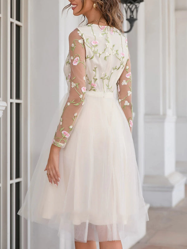 Embroidered Scoop A-line Lace Tulle Midi Dress