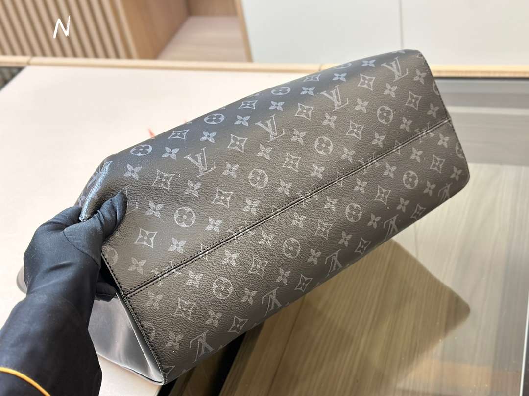 LOUIS VUITTON Louis Vuitton Monogram Eclipse Canvas Grand Sac Bag