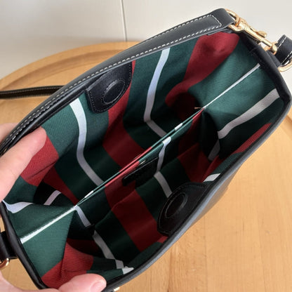 GUCCI GG EMBLEM SMALL BUCKET BAG BLACK LEATHER 20CM 815118 AAEC2 1000