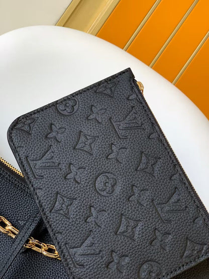 Louis Vuitton Loop Hobo M46725