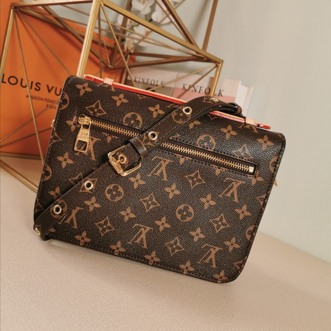 Louis Vuitton Metis