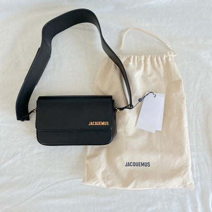 Jacquemus Le Carinu shoulder bag